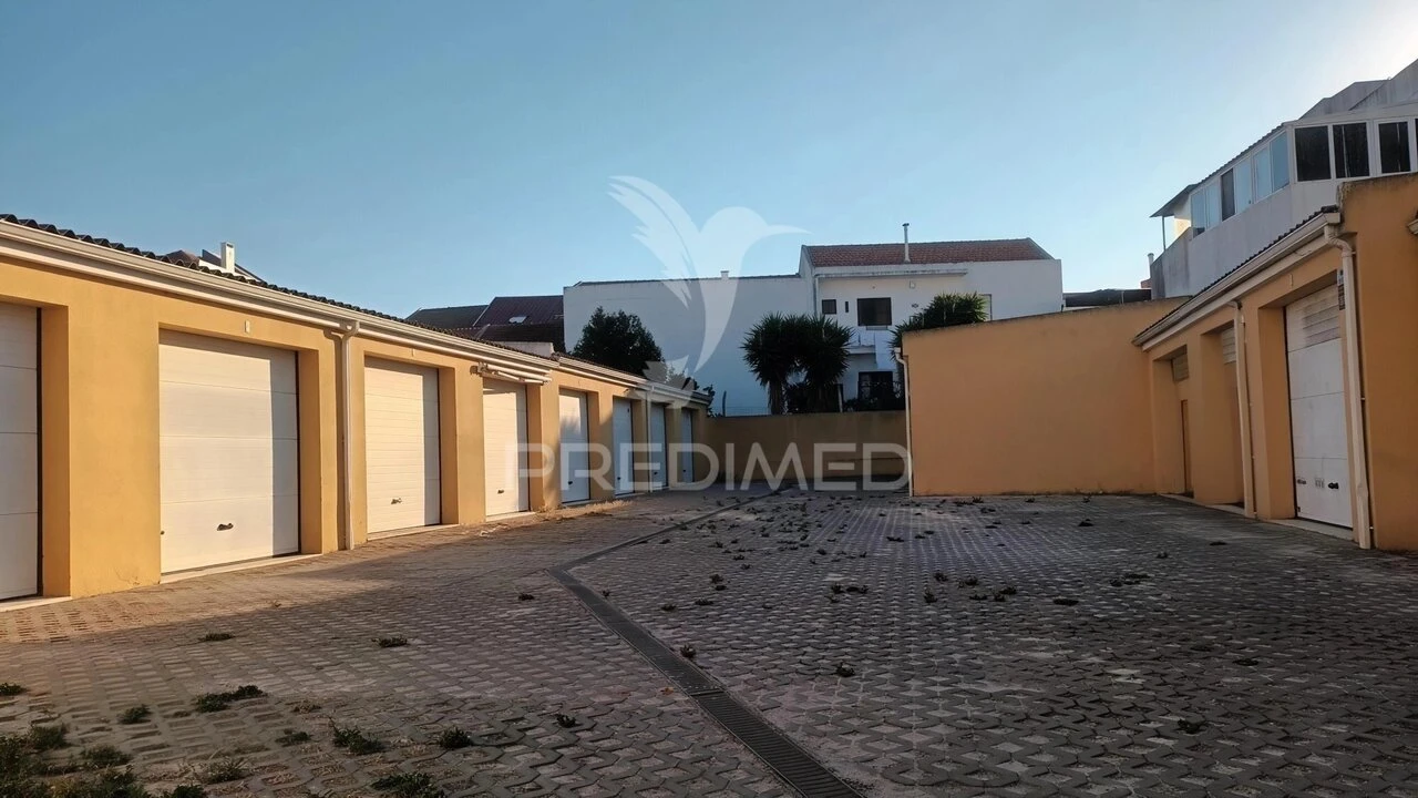 Garagem para Venda em Moita Foto 6