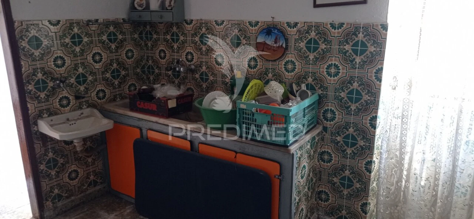Moradia T2 para Venda em Gafete Foto 3