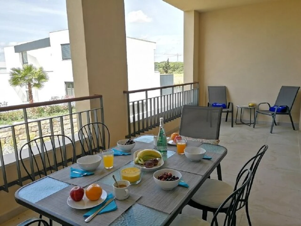 Apartamento T2 para Venda em Quarteira Foto 16
