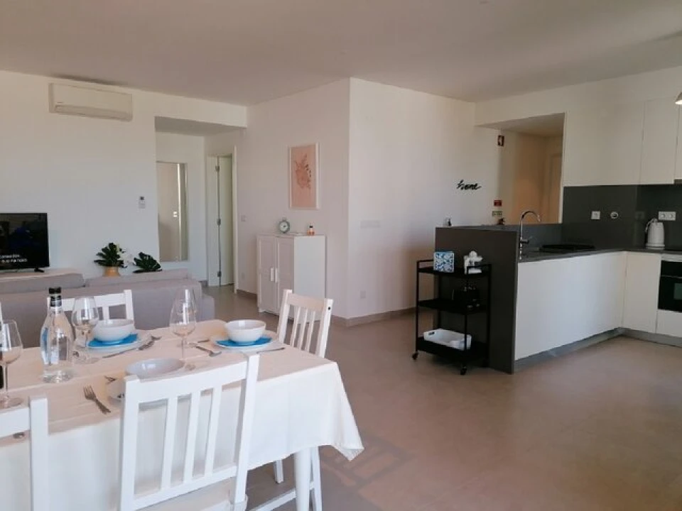 Apartamento T2 para Venda em Quarteira Foto 8
