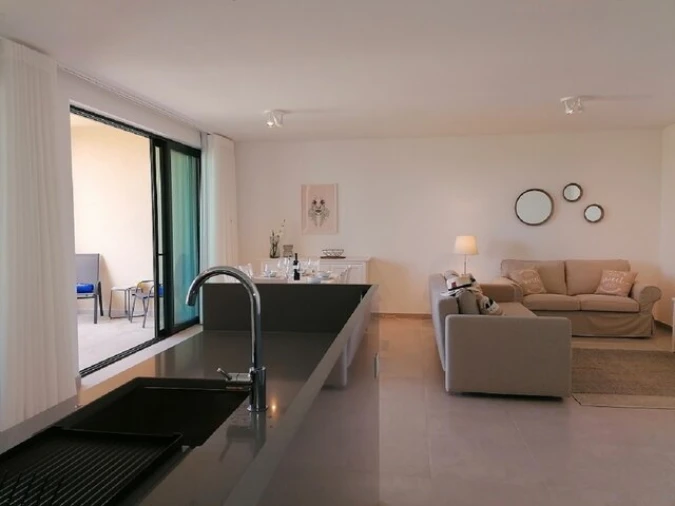 Apartamento T2 para Venda em Quarteira Foto 5