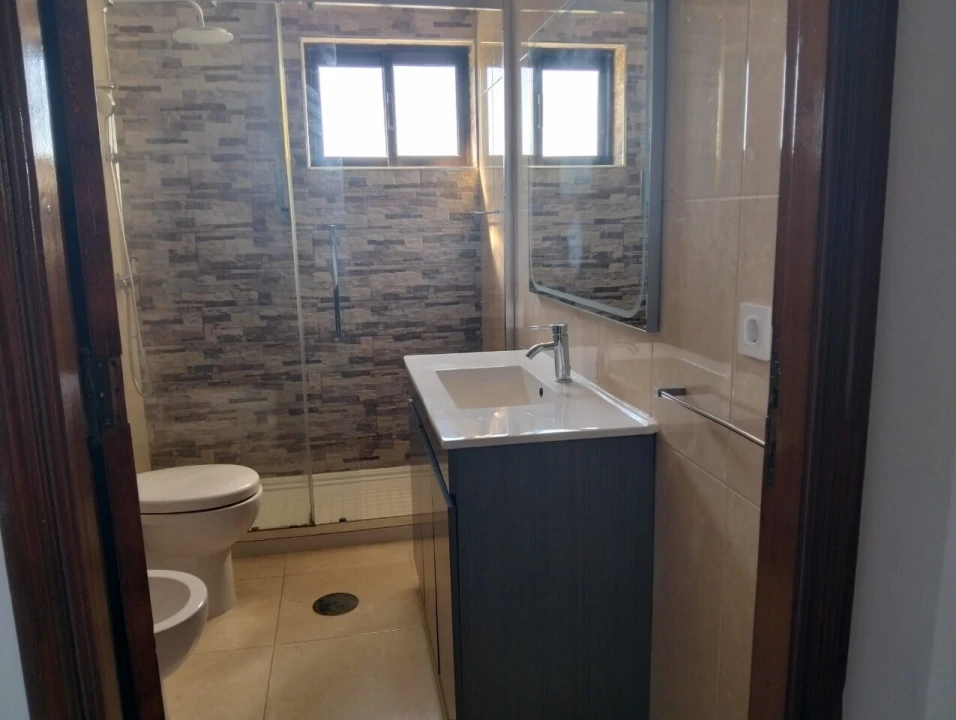 Apartamento T3 para Venda em Paços de Brandão Foto 12