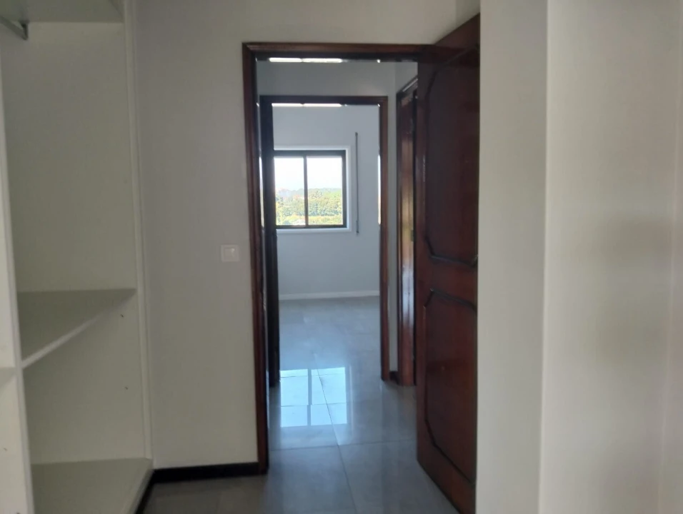 Apartamento T3 para Venda em Paços de Brandão Foto 16