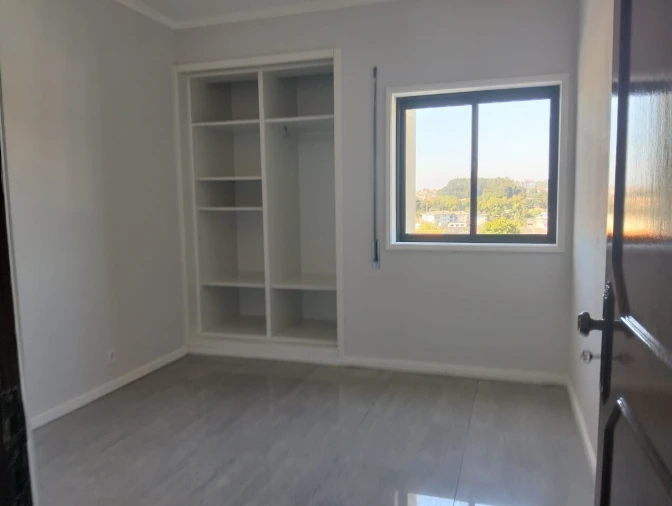 Apartamento T3 para Venda em Paços de Brandão Foto 11