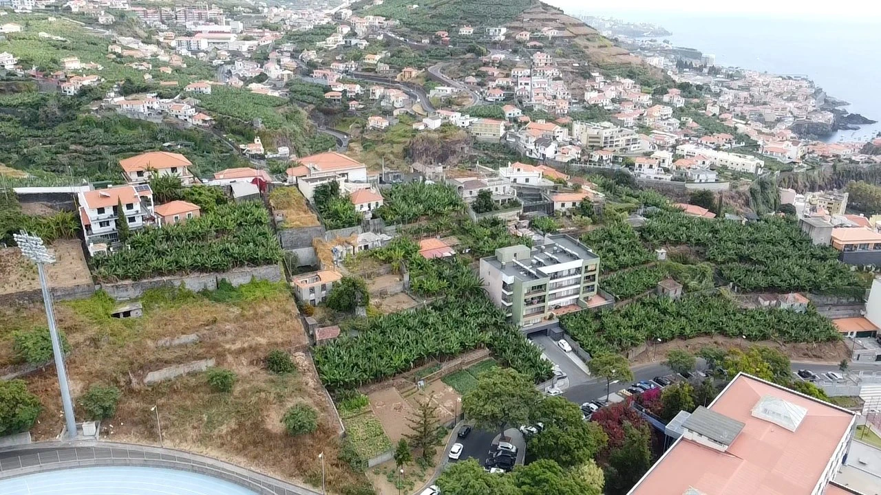Terreno para Venda em Camara de Lobos Foto 7