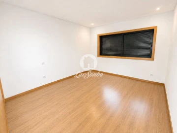 Moradia T3 para Venda em Viatodos, Grimancelos, Minhotães, Monte Fralães