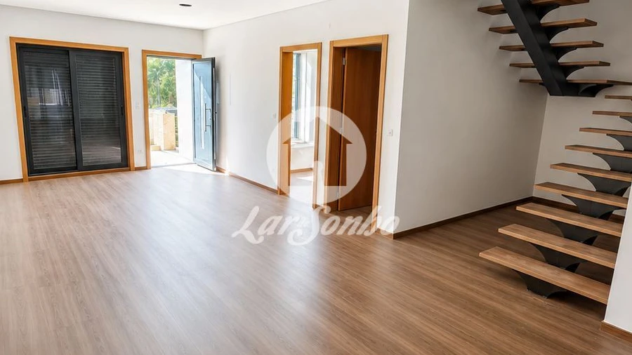 Moradia T3 para Venda em Viatodos, Grimancelos, Minhotães, Monte Fralães