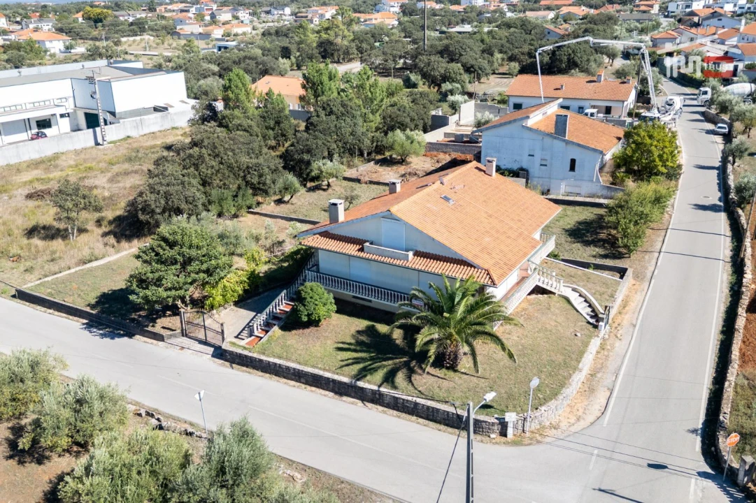 Moradia T4 para Venda em Fatima Foto 29