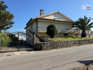Moradia T4 para Venda em Fatima