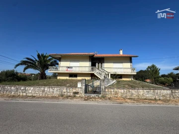 Moradia T4 para Venda em Fatima
