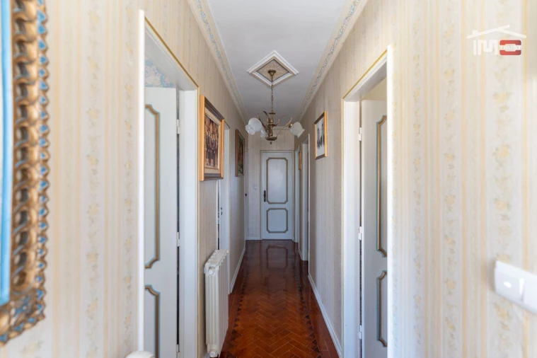 Moradia T6 para Venda em Caranguejeira Foto 38
