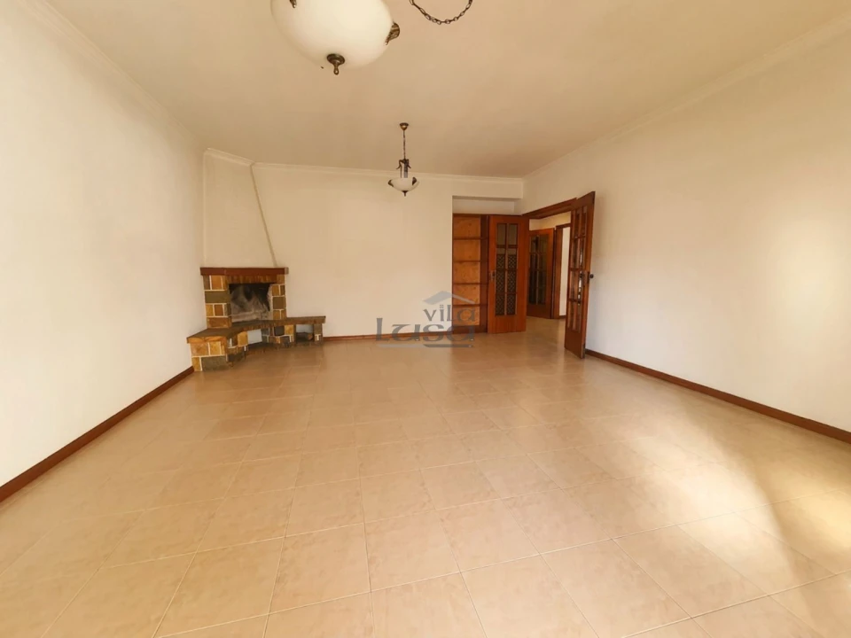 Apartamento T3 para Venda em Ermesinde Foto 1