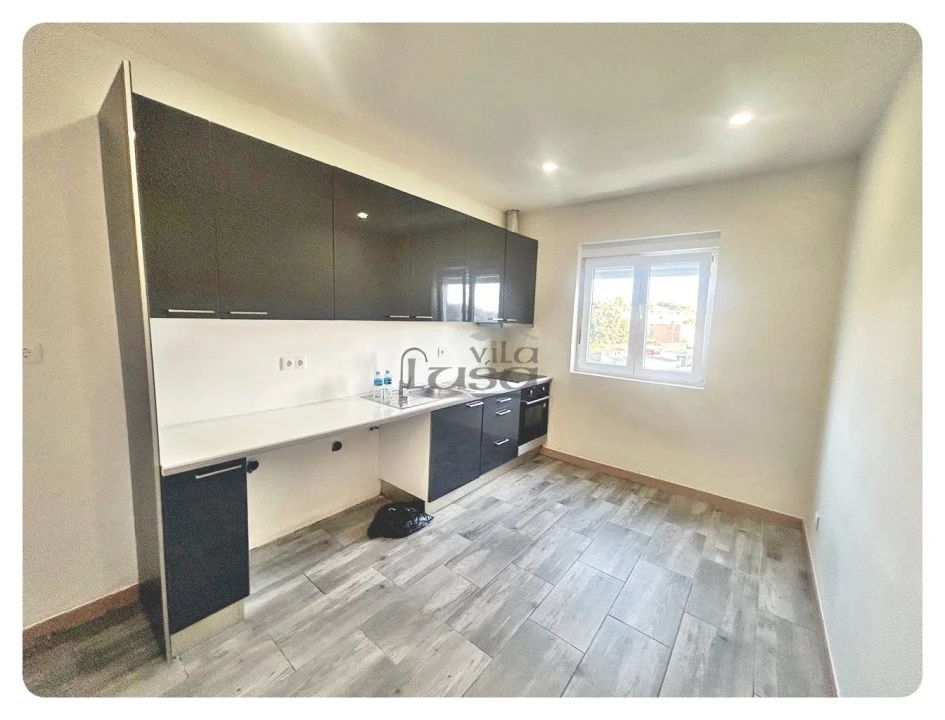 Apartamento T3 para Venda em Fânzeres e São Pedro da Cova Foto 8