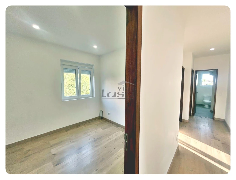 Apartamento T3 para Venda em Fânzeres e São Pedro da Cova Foto 9