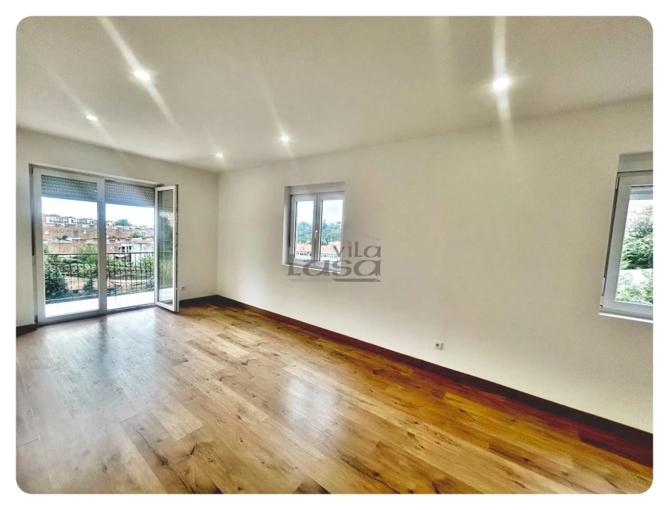 Apartamento T3 para Arrendamento em Fânzeres e São Pedro da Cova Foto 16