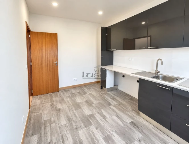 Apartamento T3 para Arrendamento em Fânzeres e São Pedro da Cova Foto 18