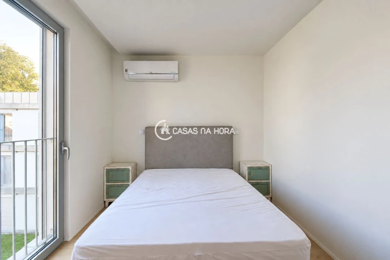 Apartamento T1 para Arrendamento em Lordelo do Ouro e Massarelos Foto 16