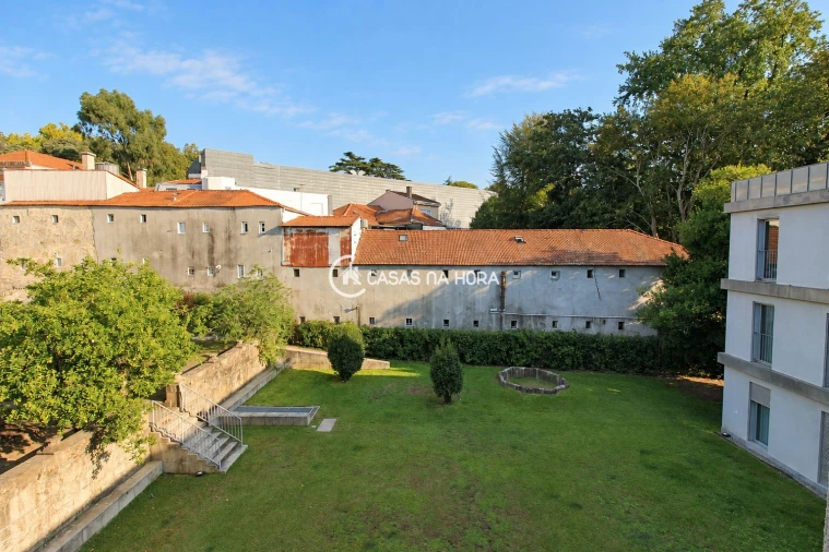 Apartamento T1 para Arrendamento em Lordelo do Ouro e Massarelos Foto 19