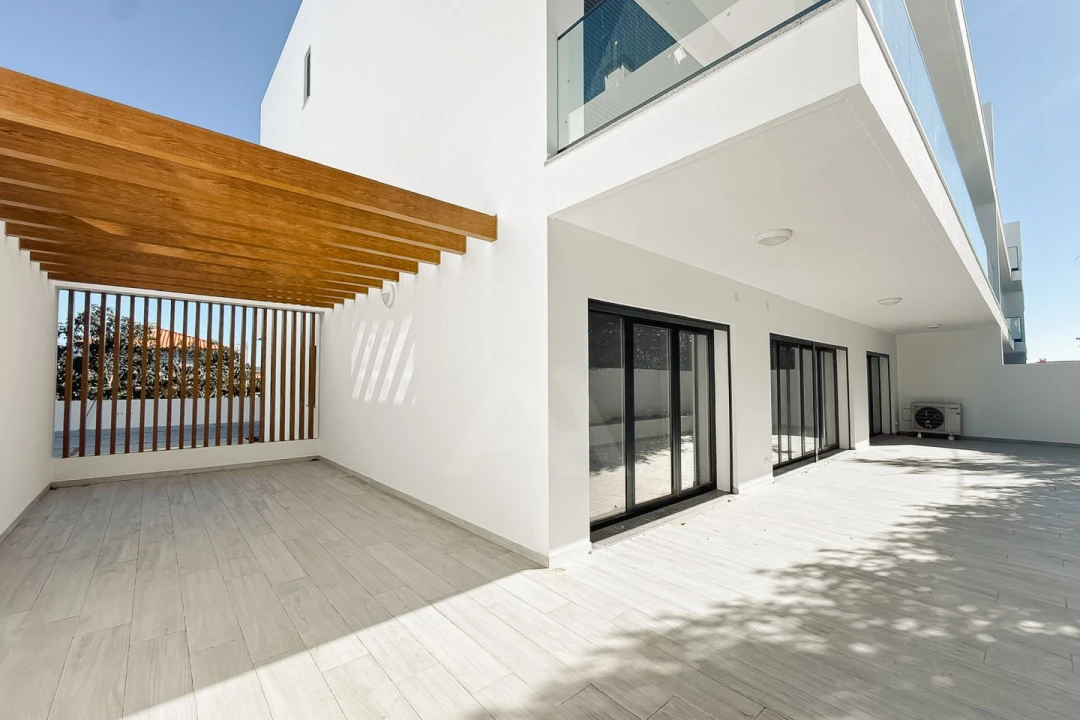 Apartamento T3 para Venda em Alcabideche Foto 2