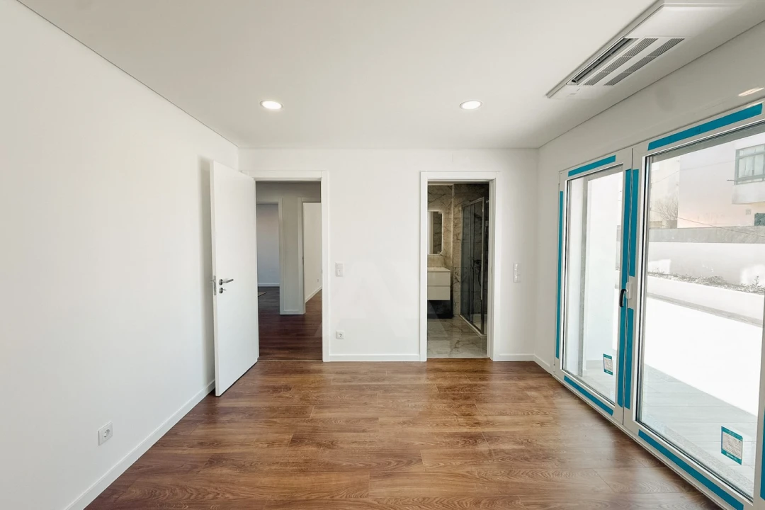 Apartamento T3 para Venda em Alcabideche Foto 11
