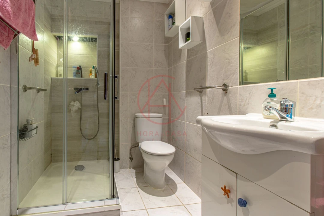 Apartamento T2 para Venda em Encosta do Sol Foto 16