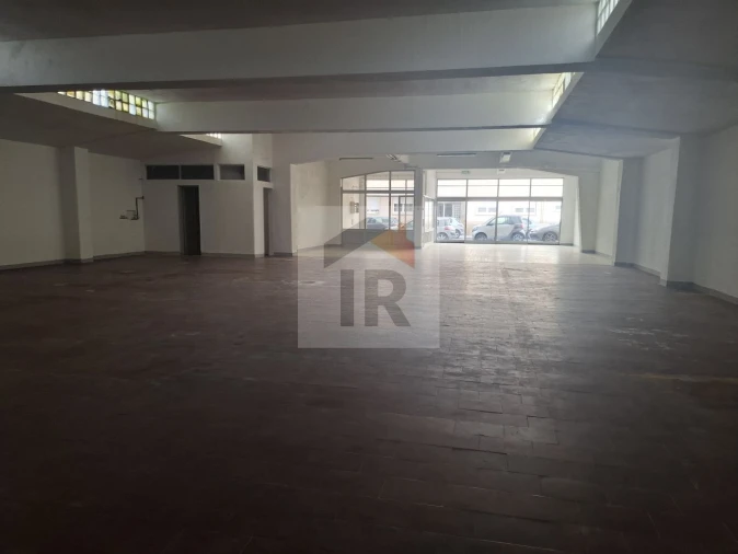 Loja para Arrendamento em Nossa Senhora do Pópulo, Coto e São Gregório Foto 4