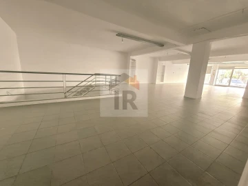Loja para Venda em Nossa Senhora do Pópulo, Coto e São Gregório