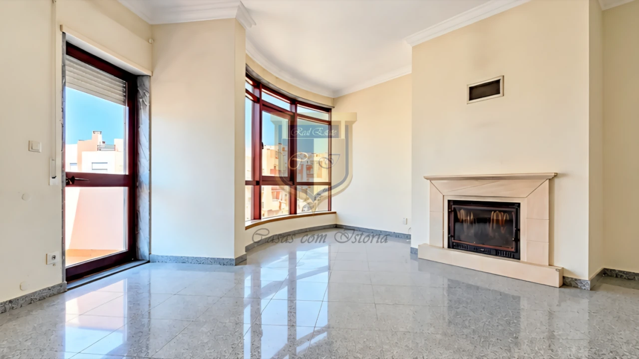 Apartamento T3 para Venda em Vialonga Foto 4