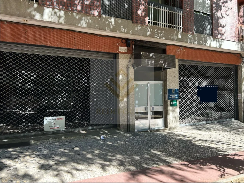 Loja para Arrendamento em Braga (São José de São Lázaro e São João do Souto) Foto 10