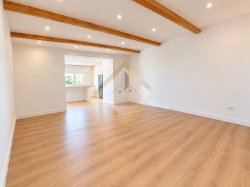 Moradia T2 para Venda em Mafamude e Vilar do Paraíso