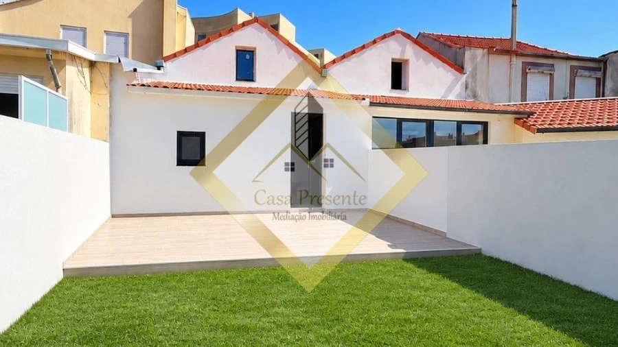 Moradia T2 para Venda em Mafamude e Vilar do Paraíso
