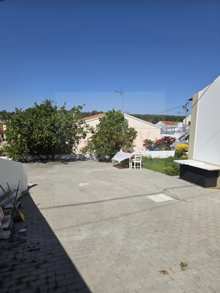 Moradia T2 para Venda em Ramalhal Foto 7