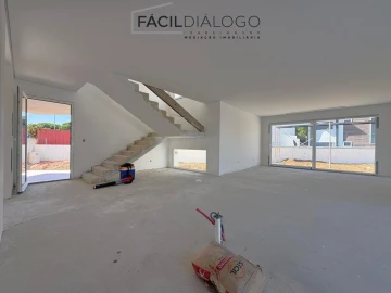 Moradia T4 para Venda em Azeitão (São Lourenço e São Simão)