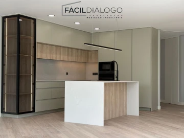 Moradia T4 para Venda em Azeitão (São Lourenço e São Simão)