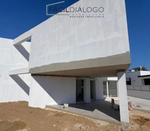 Moradia T4 para Venda em Azeitão (São Lourenço e São Simão)
