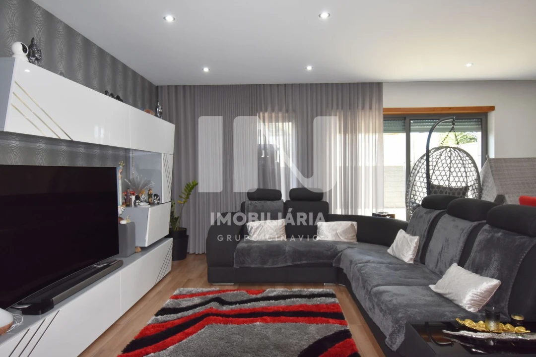 Moradia T3 para Venda em Ribeirão Foto 4