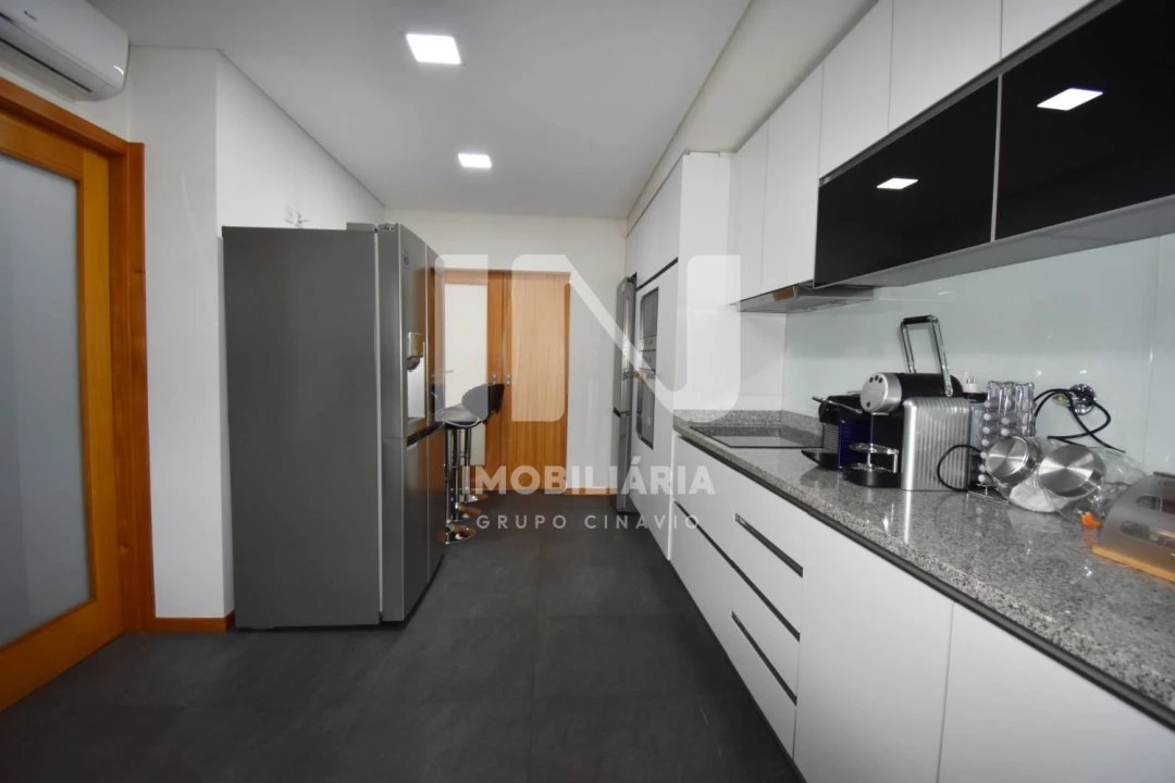 Moradia T3 para Venda em Ribeirão Foto 3