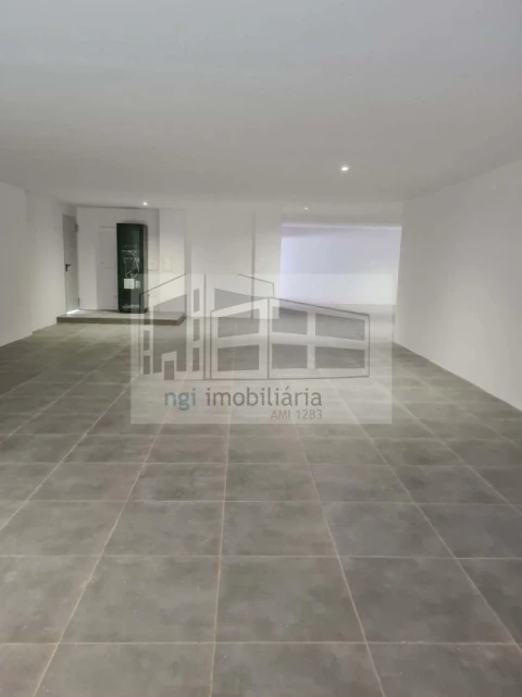 Moradia T5 para Venda em Vau