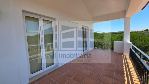 Moradia T5 para Venda em Vau