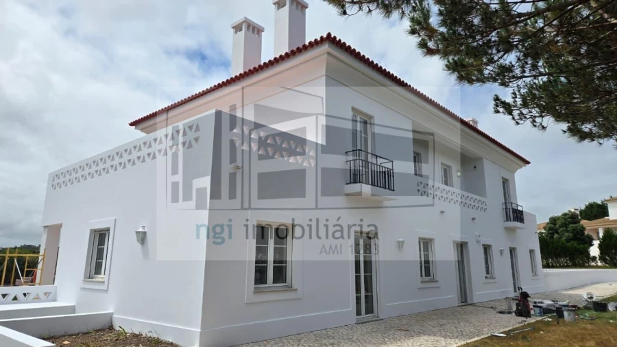 Moradia T5 para Venda em Vau Foto 21