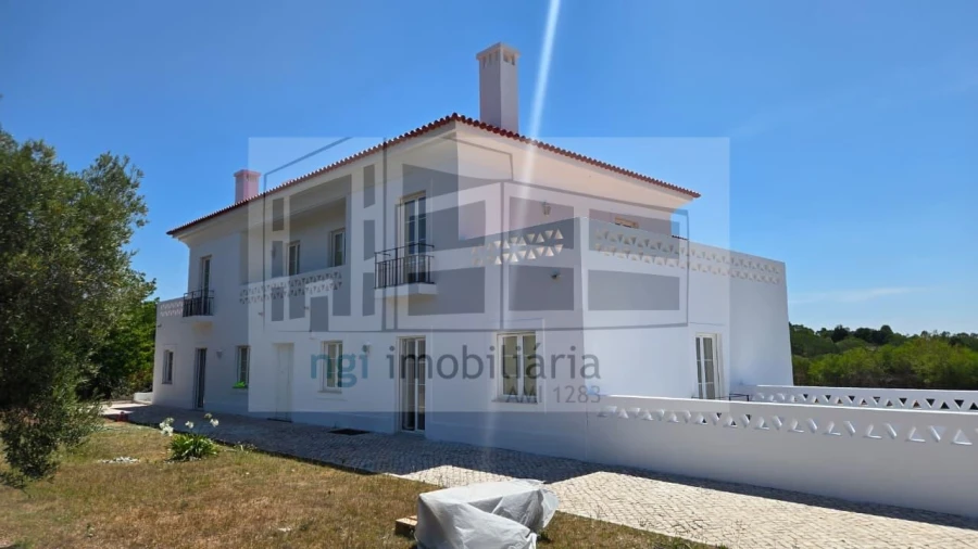 Moradia T5 para Venda em Vau Foto 24