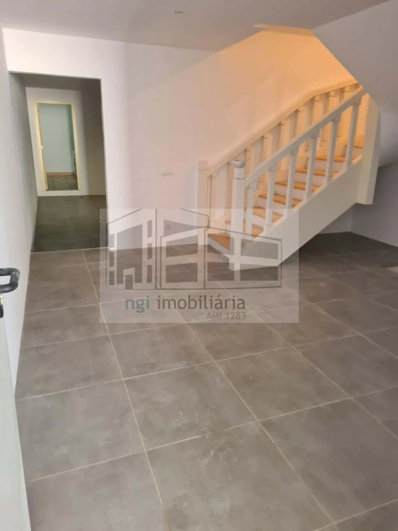 Moradia T5 para Venda em Vau Foto 5