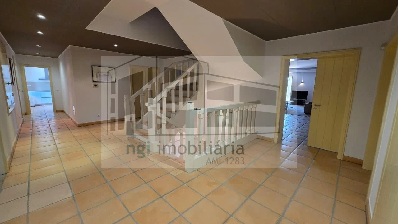 Moradia T5 para Venda em Vau Foto 8