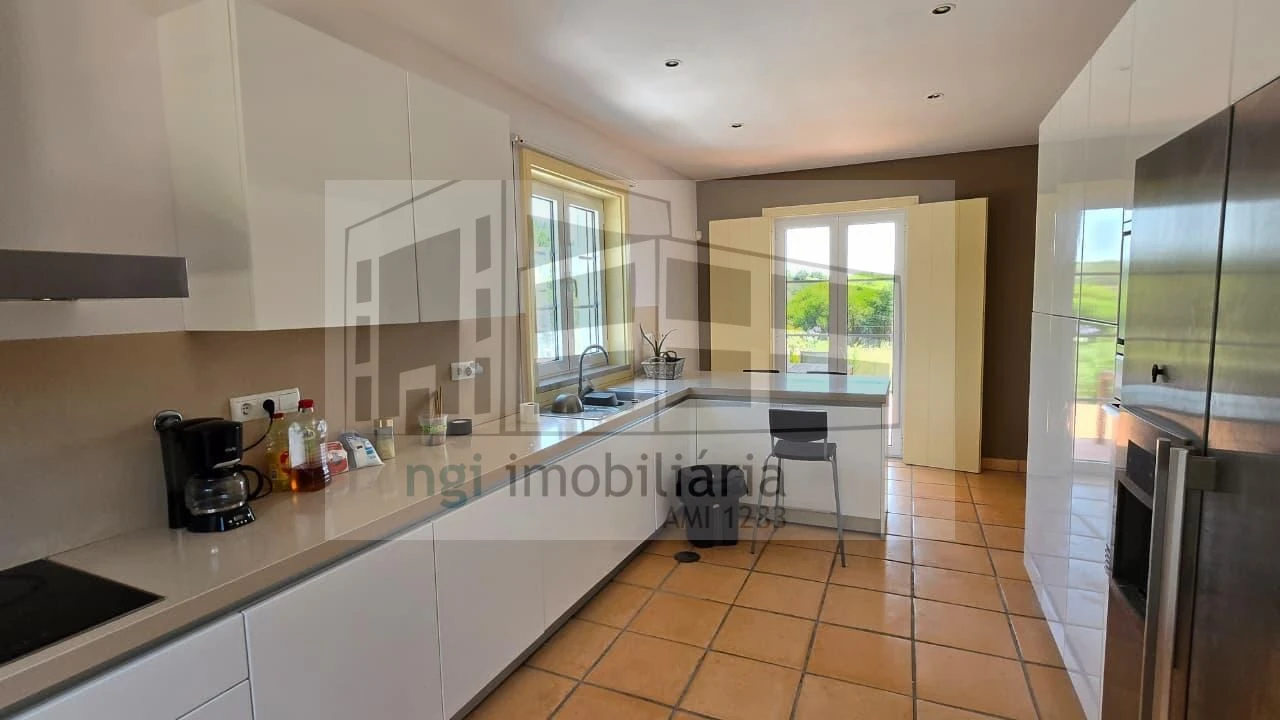 Moradia T5 para Venda em Vau Foto 4