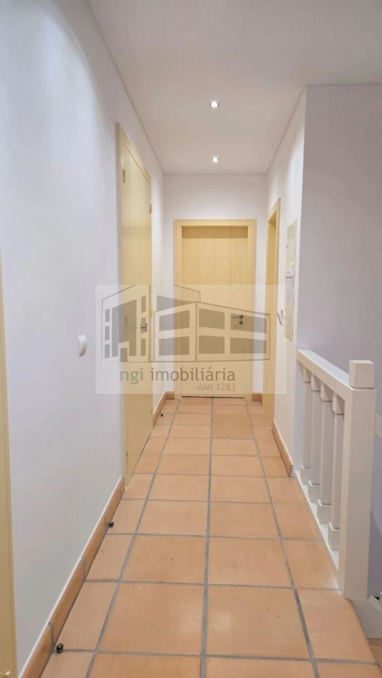 Moradia T5 para Venda em Vau Foto 18