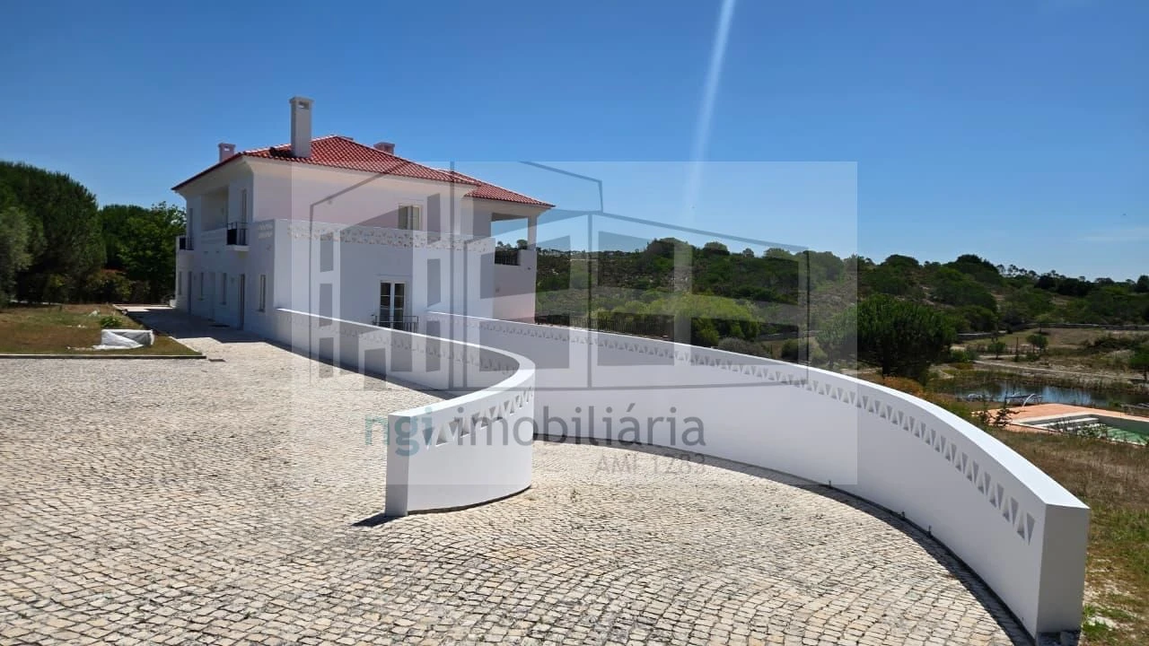 Moradia T5 para Venda em Vau Foto 22