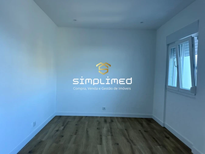Apartamento T3 para Venda em Barreiro e Lavradio Foto 8