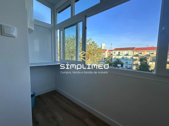 Apartamento T3 para Venda em Barreiro e Lavradio Foto 14