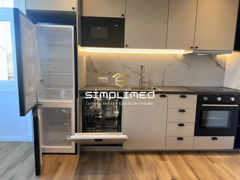 Apartamento T3 para Venda em Barreiro e Lavradio Foto 1