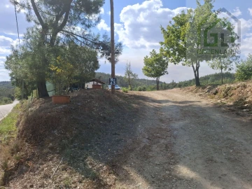 Moradia T2 para Venda em Côja e Barril de Alva